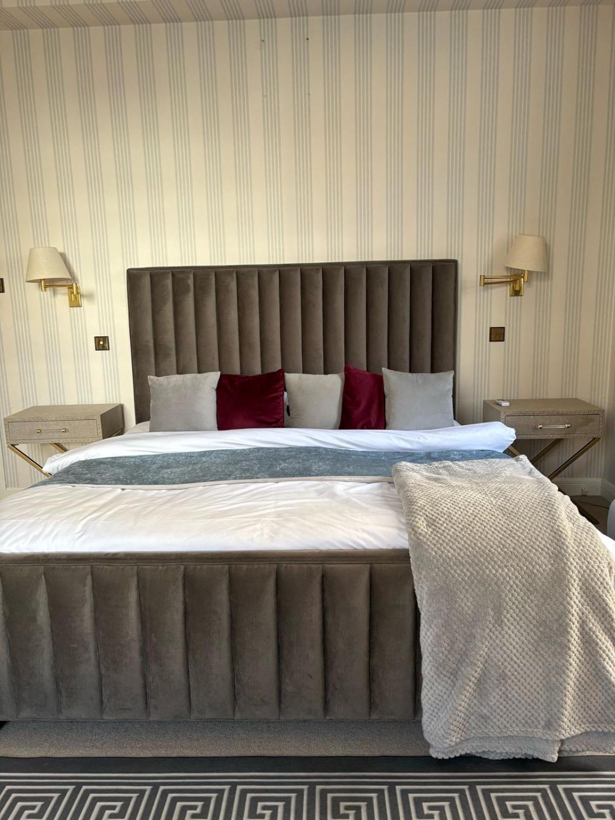 Estatesmen Knightsbridge London